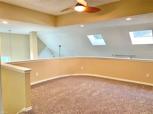 Building Photo - 4 br, 2.5 bath House - 1410 Indian Lake Trl