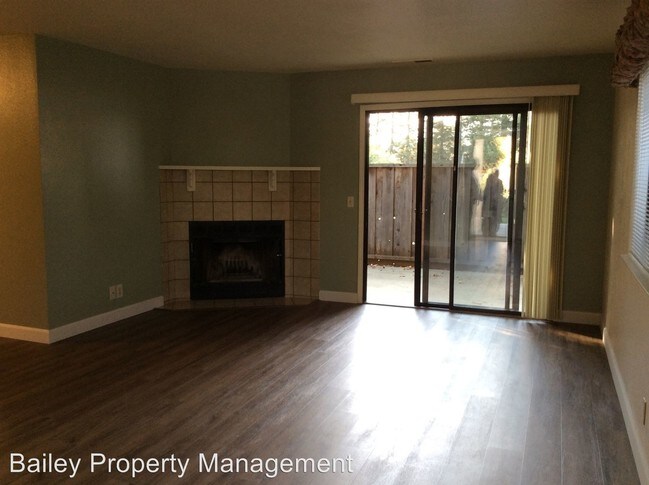 Building Photo - 3 br, 2.5 bath House - 117 Brookshire