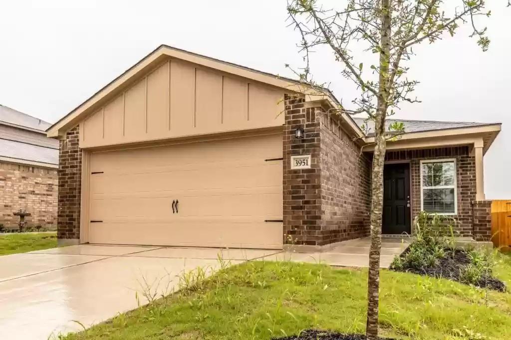 Primary Photo - 3951 Turtle Creek