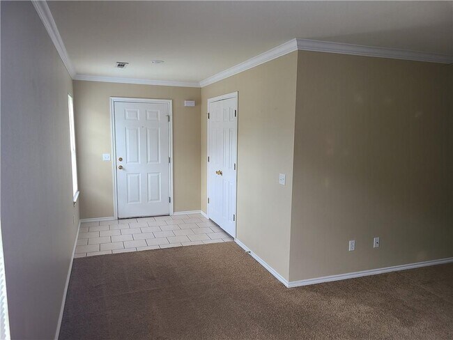 Foto del edificio - 1554 Willowbrook Dr