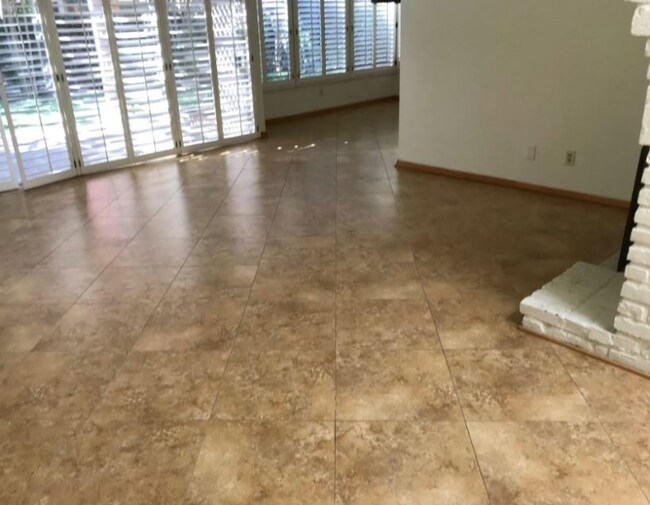 Foto del edificio - 1081 Triunfo Canyon Rd