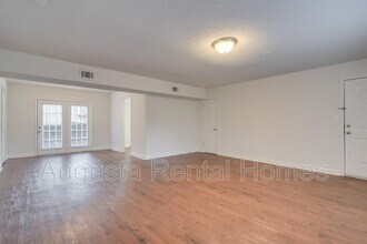 Building Photo - 2905 Arrowhead Dr