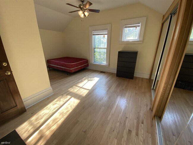 Foto del edificio - 7 br, 6 bath House - 113 N Ingalls St