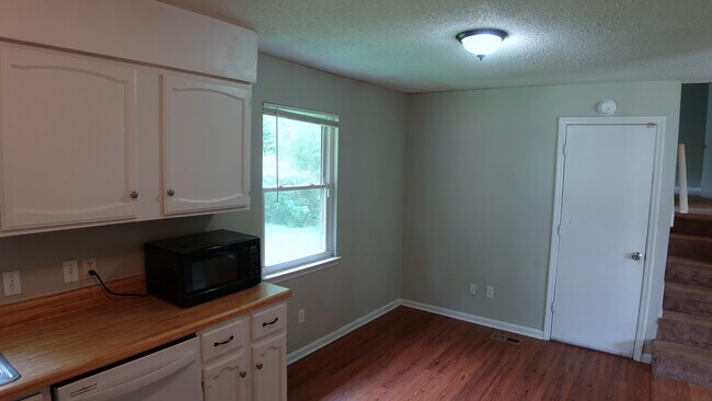 Foto del edificio - 1613 N Chester Rd