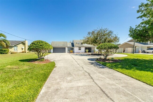 Foto del edificio - 265 E Lake St