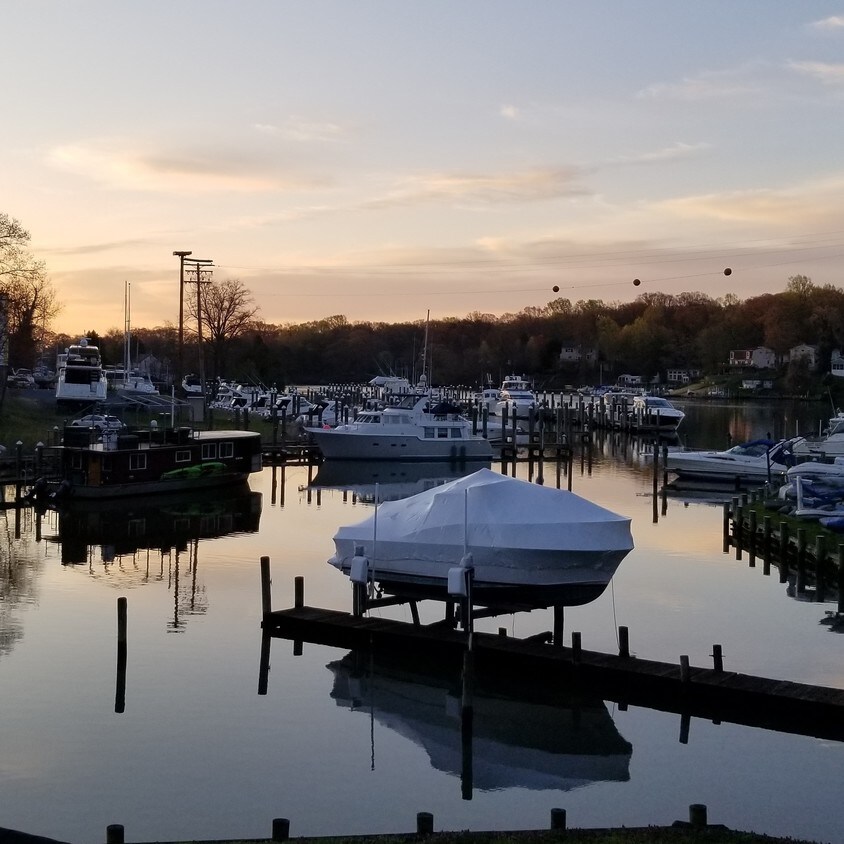 8077 Highview Rd, Pasadena, MD 21122 Apartments in Pasadena, MD