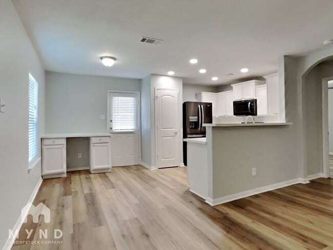 Foto del edificio - 6119 Coral Cv Rd