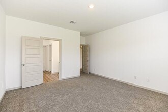 Building Photo - 7918 Brumly Ln