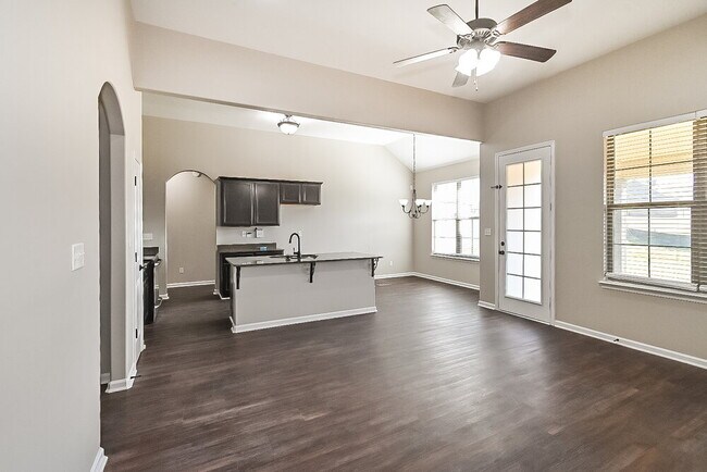 Foto del edificio - 75 Briar Hollow Ln