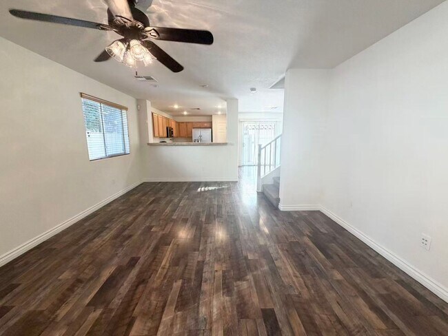 Building Photo - Large 4BR/2.5BA Family Home in Southwest Las Vegas