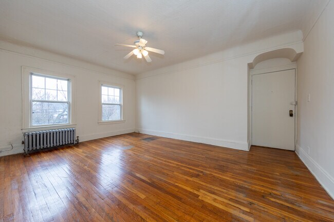Living Room - 3565 Stoer Rd