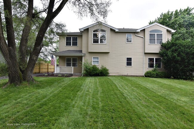 Foto del edificio - 30W174 Bruce Ln