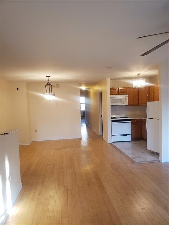 Building Photo - 277 E 40th St