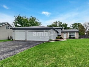 Building Photo - 898 Cottonwood Dr