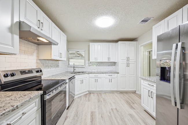 Foto del edificio - 2511 Evergreen Dr