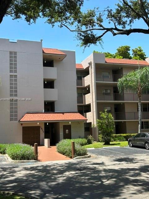 Building Photo - 1811 Sabal Palm Dr