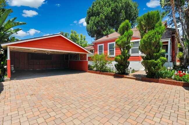 Photo - 703 Manzanita Ave (Sierra Madre, CA) House