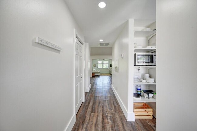 Building Photo - 2756 Carnation Ct
