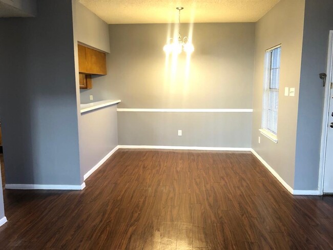 Foto del edificio - 2259a Millstone Dr