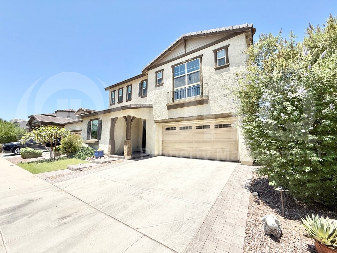 Primary Photo - 262 E Lantana Dr