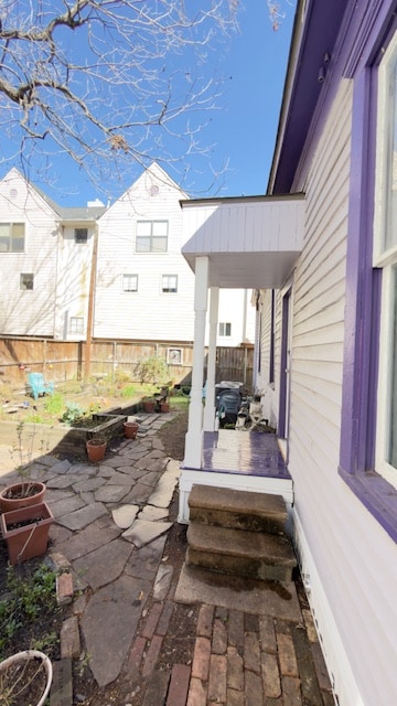 Building Photo - 900 Sabine St