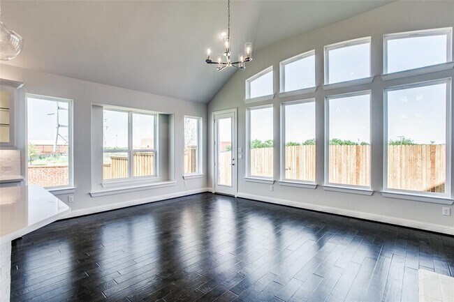 Foto del edificio - 7968 Ashwood Ln