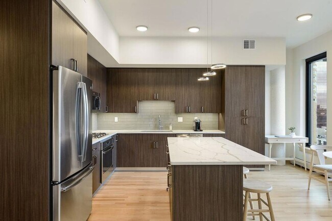 Foto del edificio - 740 Portland Ave