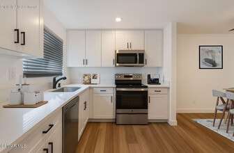 Building Photo - 399 Erbes Rd