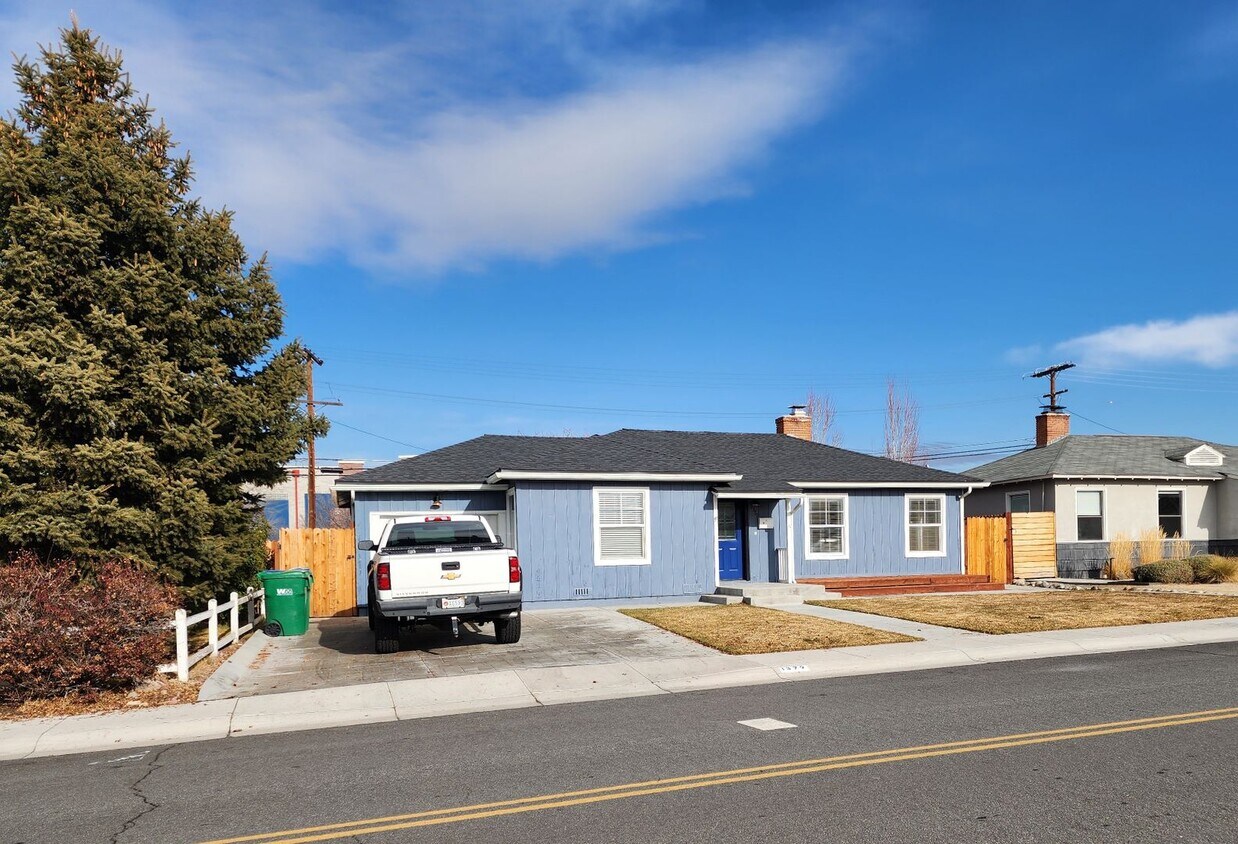 Foto principal - Remodeled Home in Reno