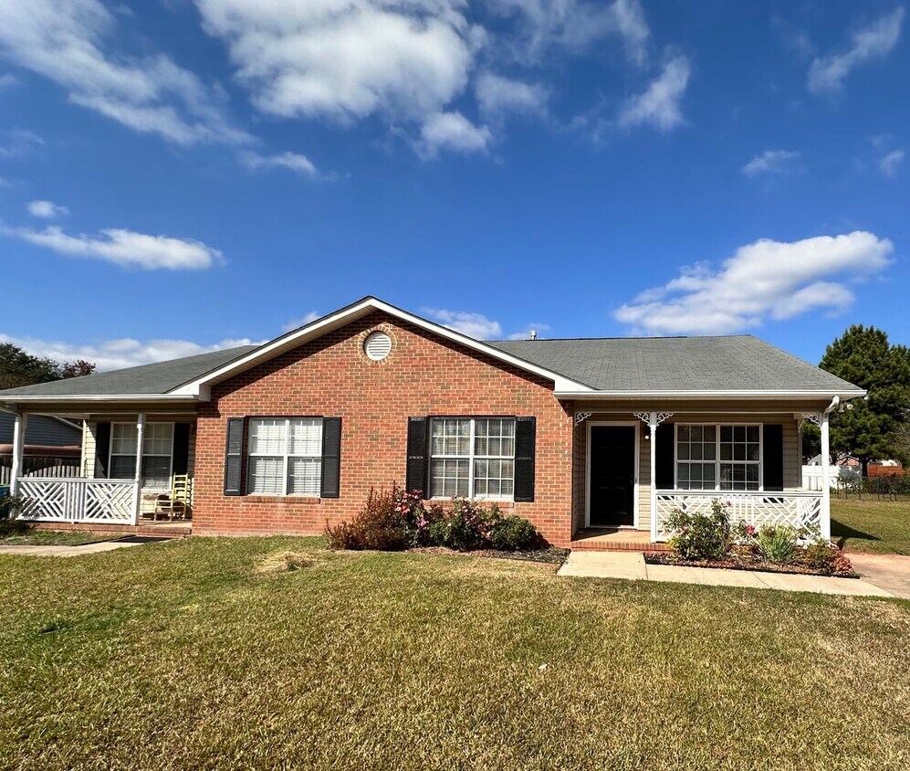 Primary Photo - Exclusively Offered by Muse Realty, LLC