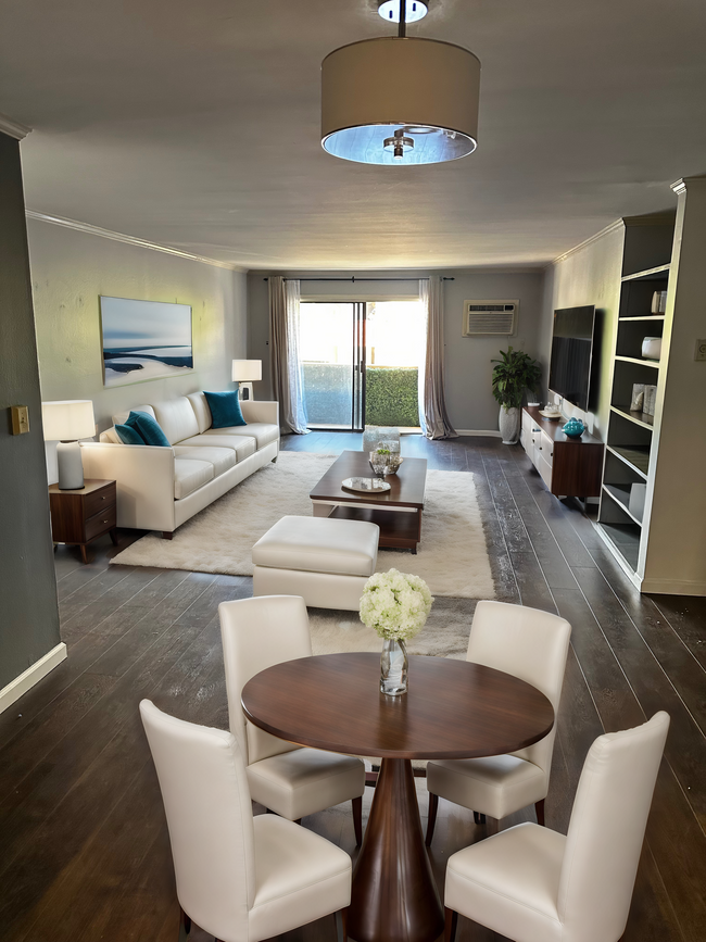 Foto del edificio - 837 N West Knoll Dr