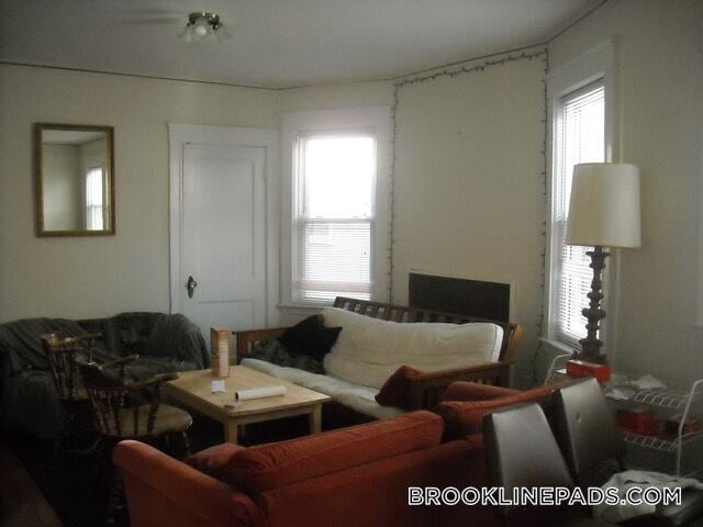 Building Photo - 785 Washington St