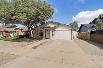 Building Photo - 1724 Gambel Quail Dr