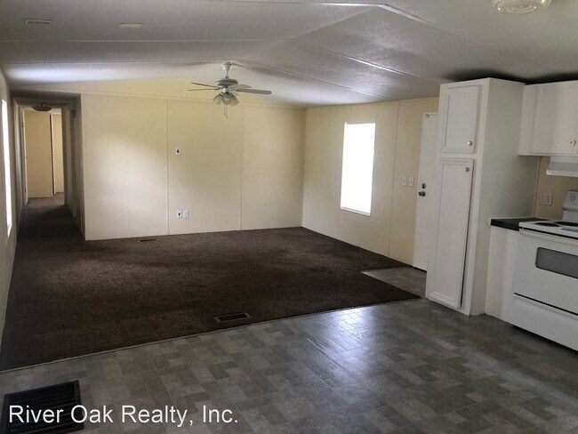 Building Photo - 3 br, 2 bath House - 5989 Westwood Rd N