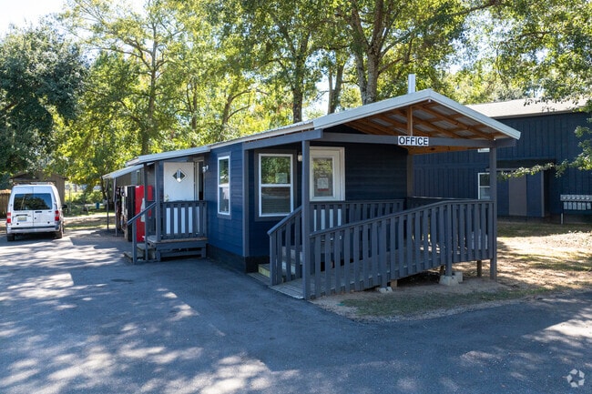 Oficina - Spanish Oaks