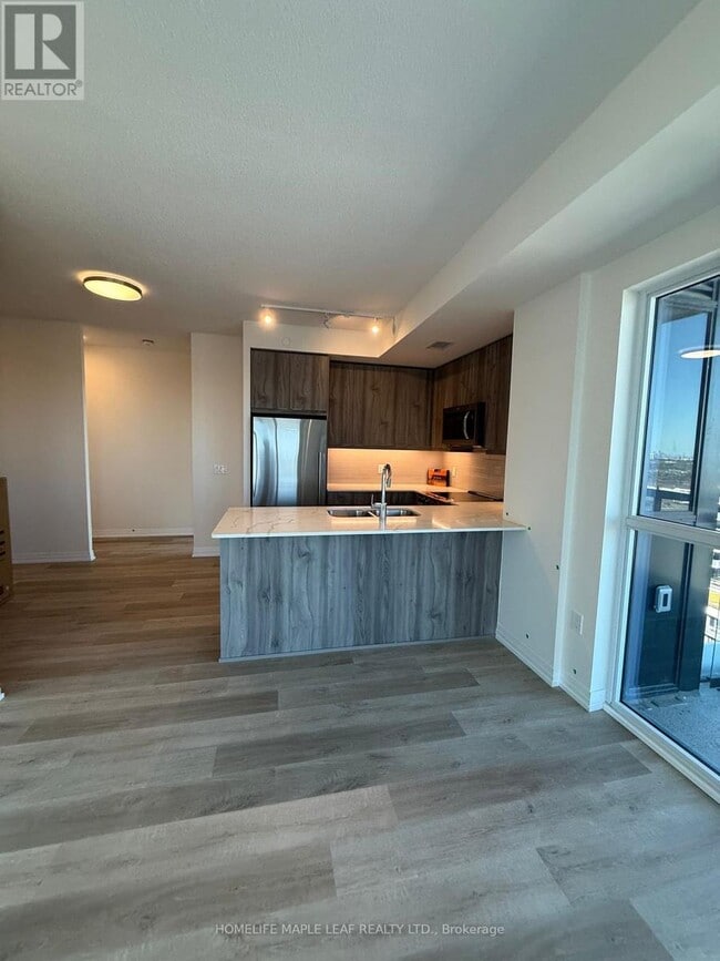 Building Photo - 15-1515 Watergarden Dr