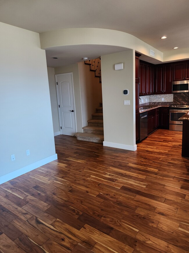 Building Photo - 47 Awela Cir