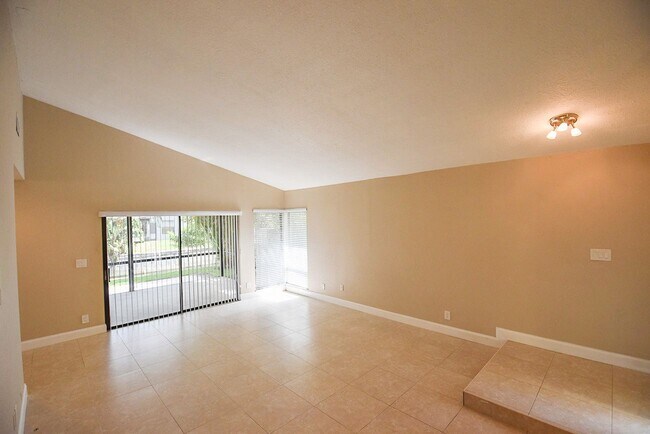 Foto del edificio - 1905 NW 9th St