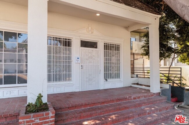 Building Photo - 2120 N Cahuenga Blvd