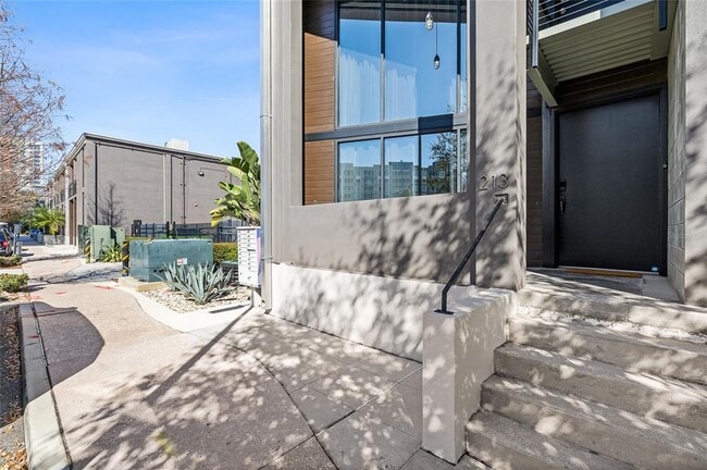 Foto del edificio - 213 N 12th St