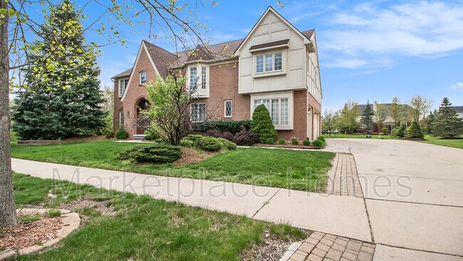 Building Photo - 2118 Tradition Dr