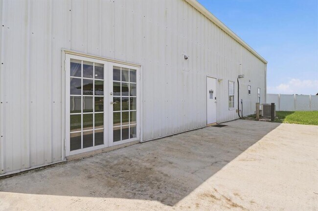 Foto del edificio - 11752 NE Jacksonville Rd