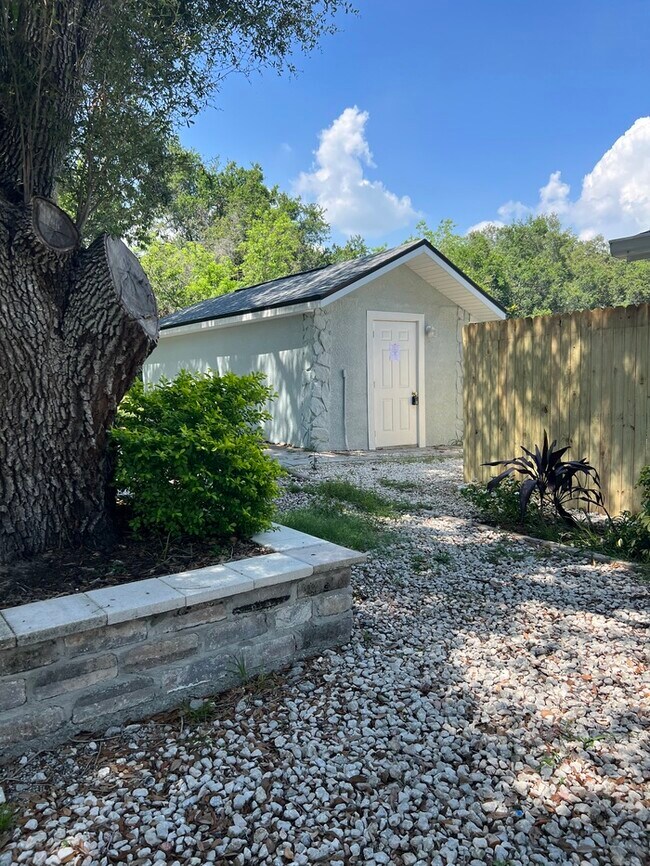 Building Photo - 6910 E 29th Ave Unit A, Tampa, FL 33619