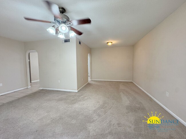 Building Photo - Charming 3-Bedroom Home in Fort Walton, end of Cul-De-Sac Location!