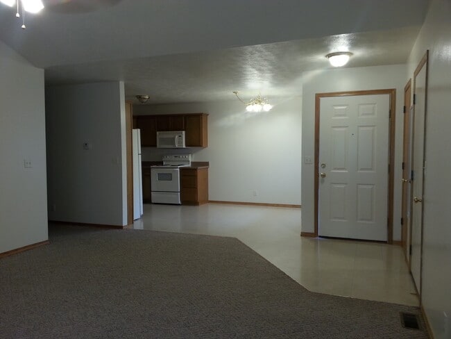 Building Photo - 2419 W Deerfield St