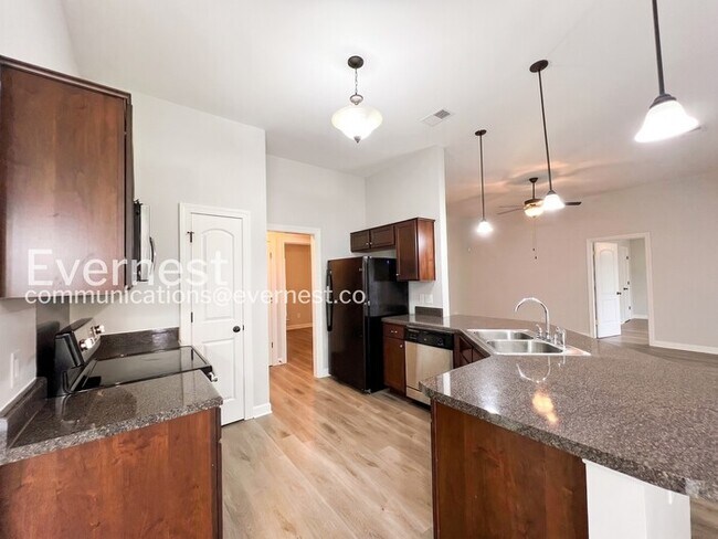 Foto del edificio - 8843 Smith Ranch Dr