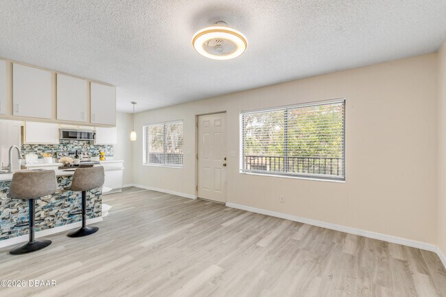 Building Photo - 1601 Big Tree Rd