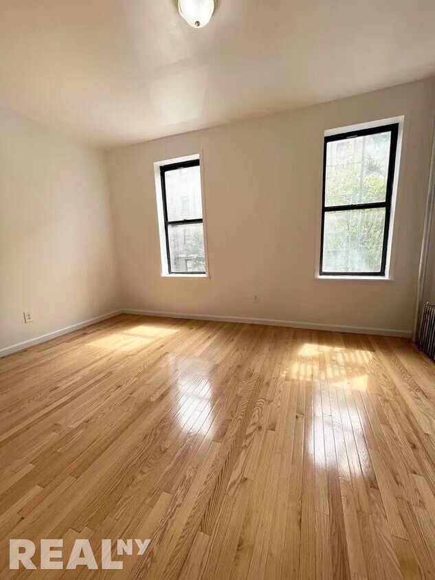 Foto del edificio - 647 West 172nd Street
