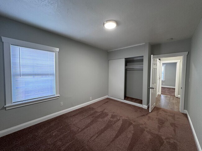 Foto del edificio - 2 bedroom House in Oakland - Available Now!