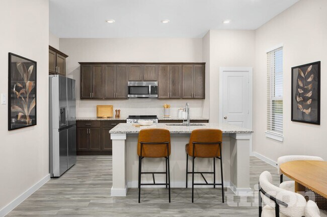 Building Photo - 22808 Terrazzo Dr